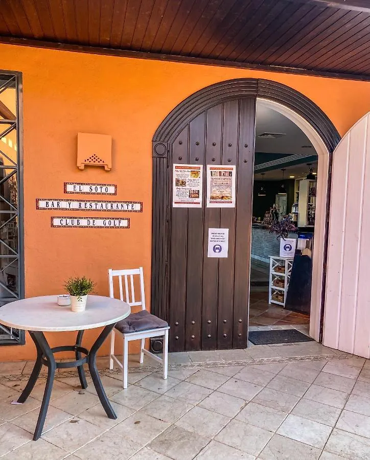 Apartment In La Mairena